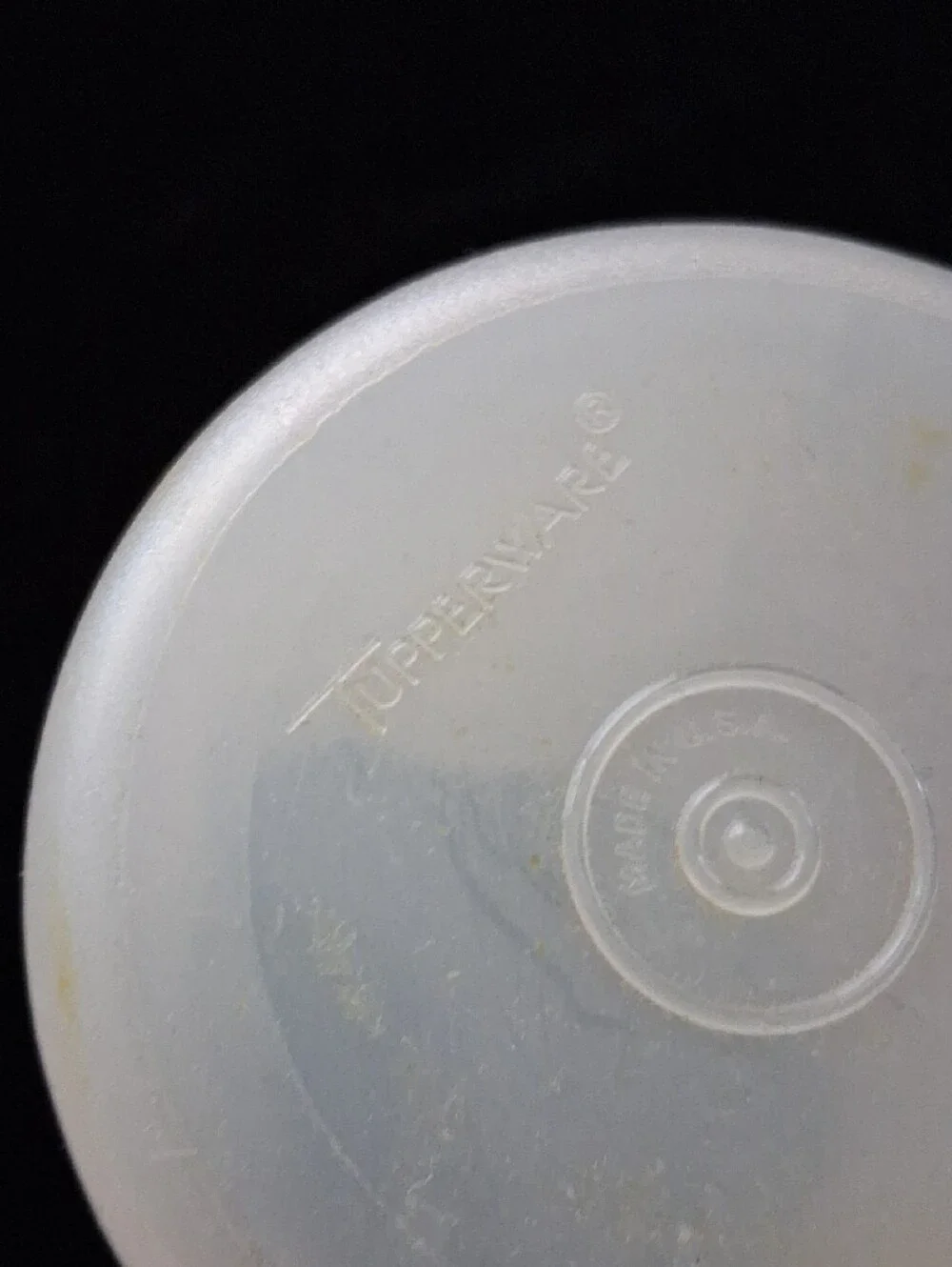 Vintage Tupperware clear plastic 2-cup measuring cup - Picture 5 of 5